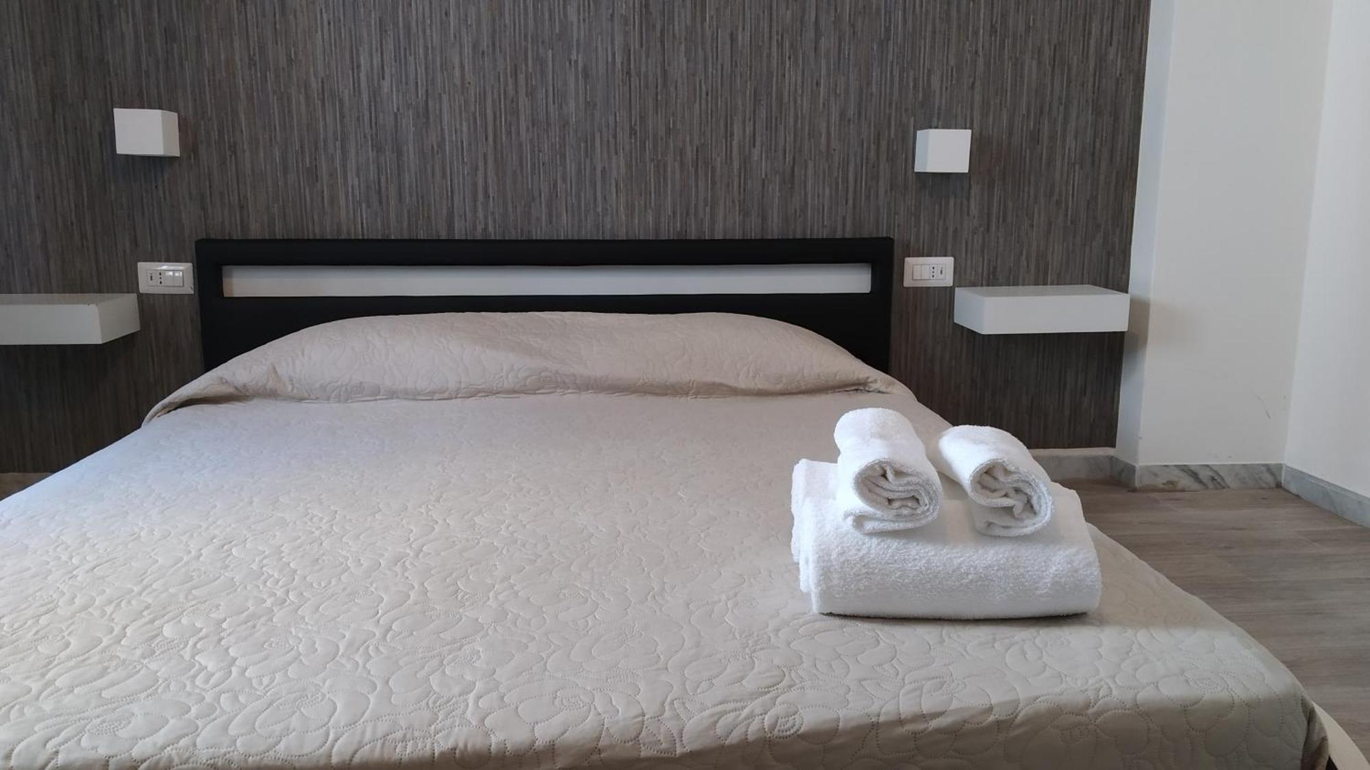 Pensión Cconforthotels R&b Gary House Bari